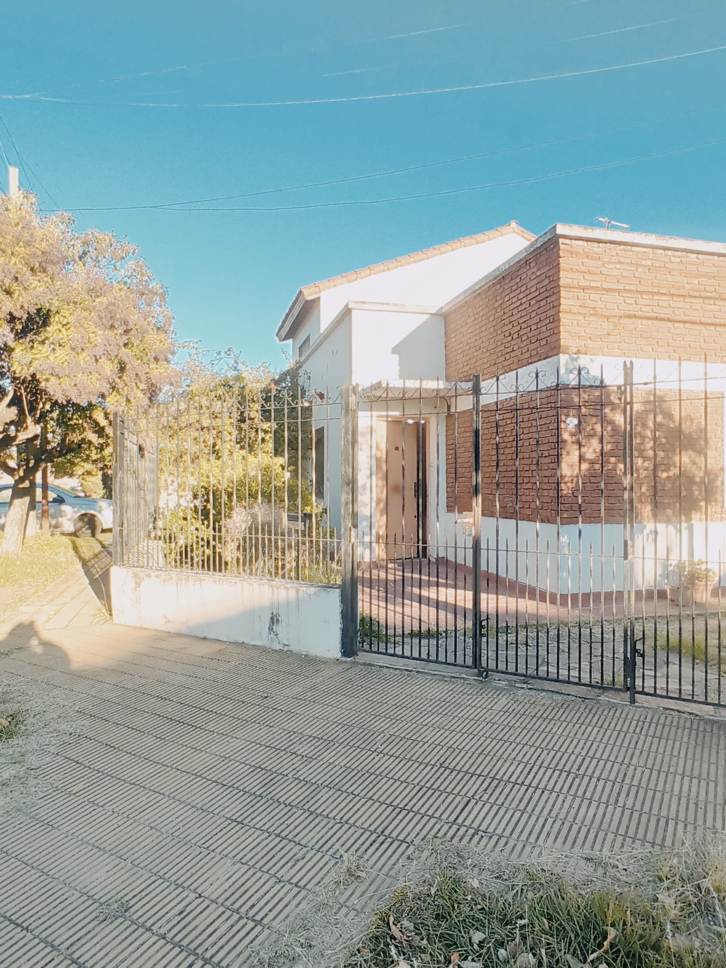 House in Morón