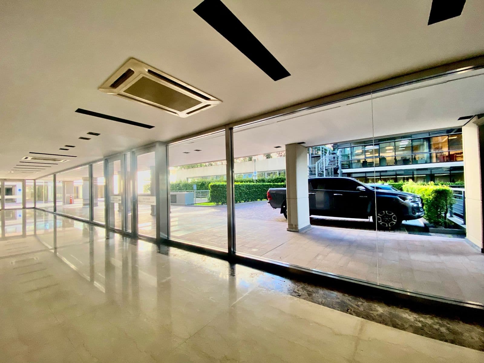 3-ROOM APARTMENT FOR SALE WITH MAID'S QUARTERS, 3 PARKING SPACES - PUERTO MADERO