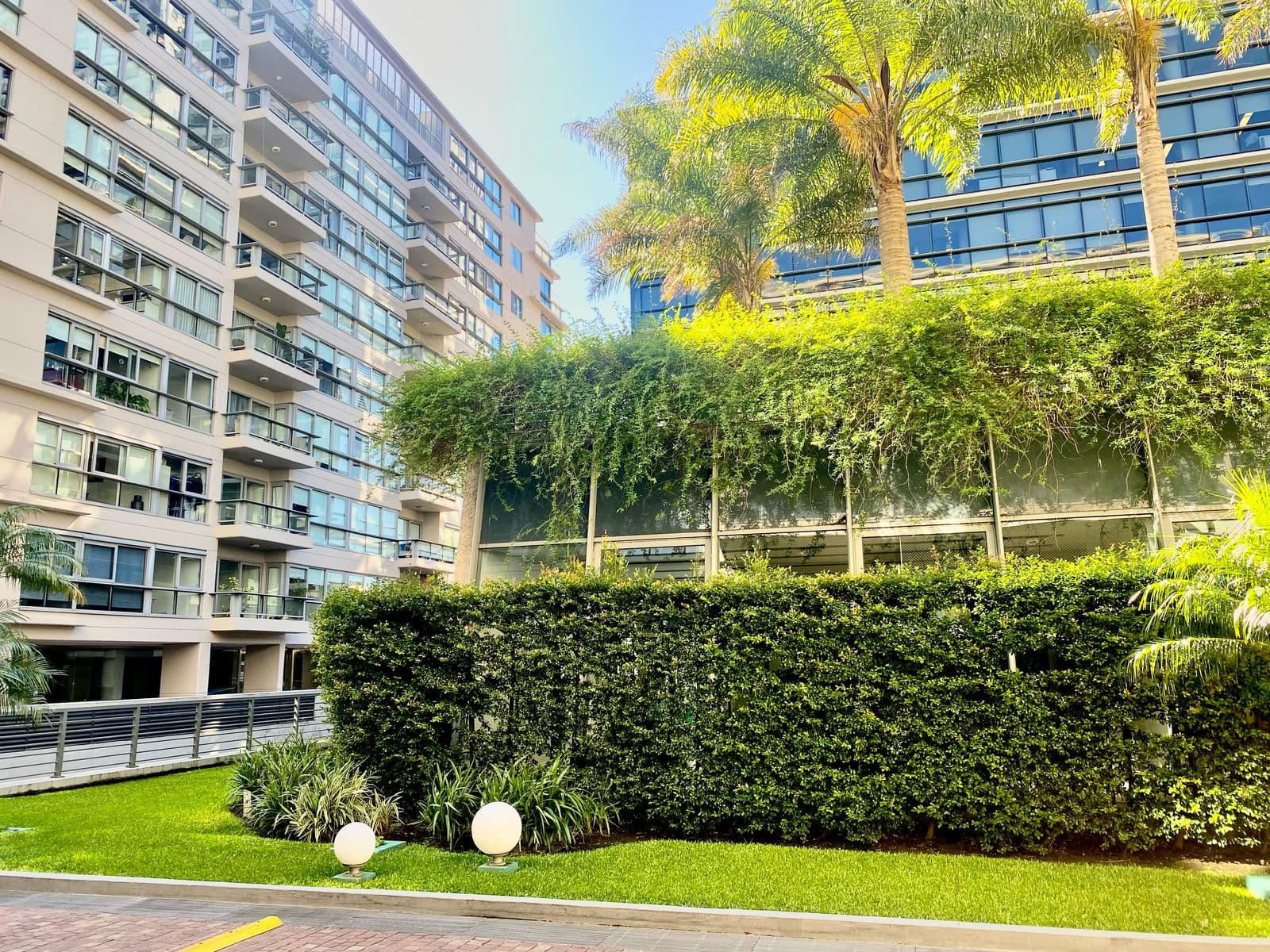 3-ROOM APARTMENT FOR SALE WITH MAID'S QUARTERS, 3 PARKING SPACES - PUERTO MADERO