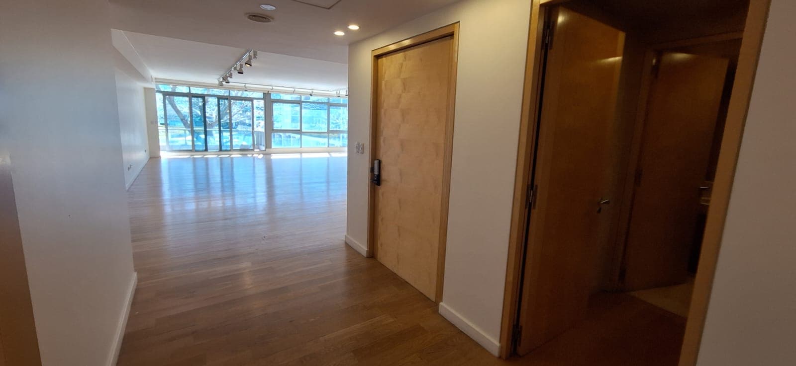 5-ROOM APARTMENT FOR SALE with 3 Parking Spaces (optional) and Storage Room - PUERTO MADERO