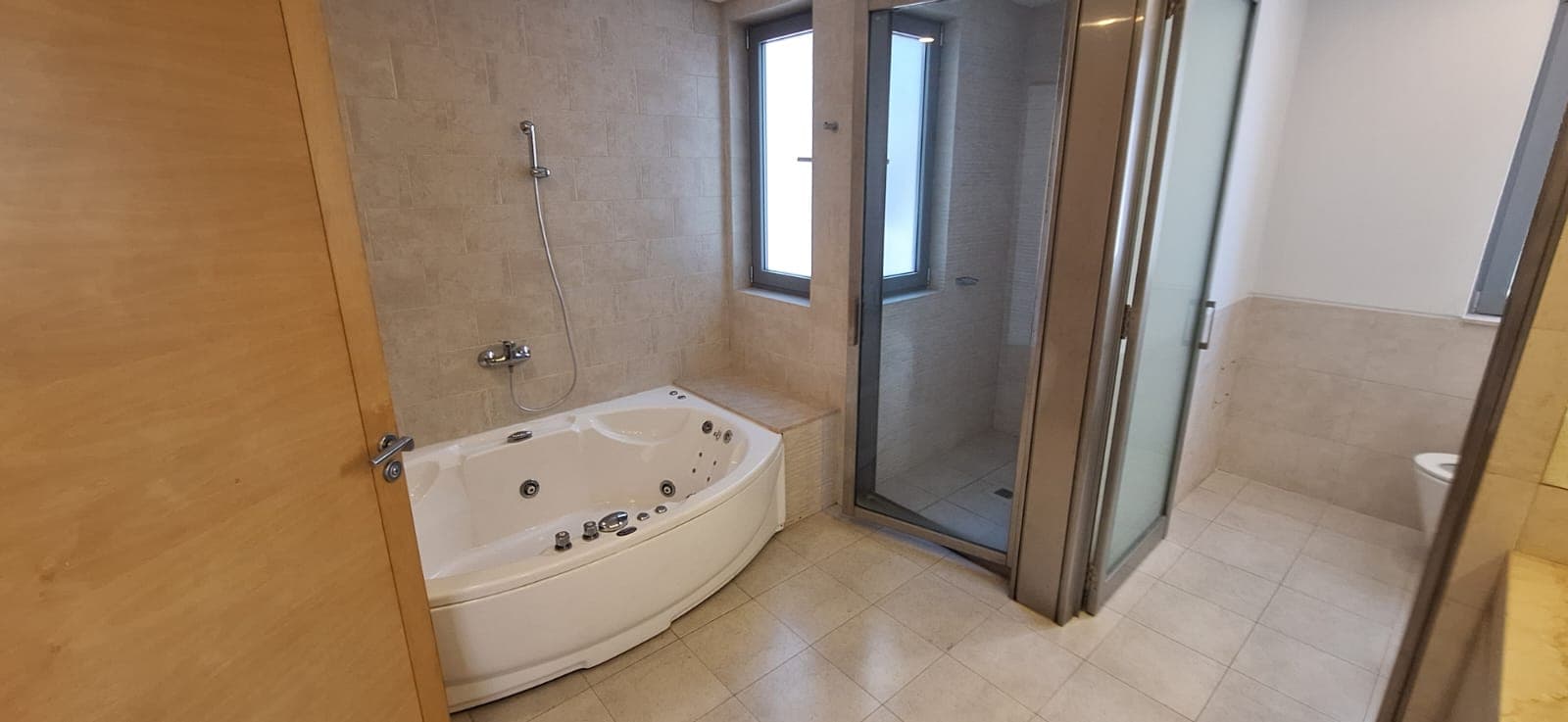 5-ROOM APARTMENT FOR SALE with 3 Parking Spaces (optional) and Storage Room - PUERTO MADERO