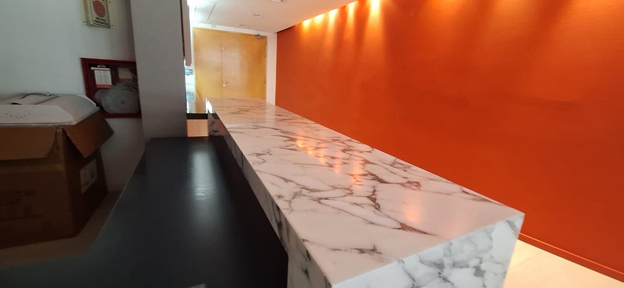 FURNISHED CORPORATE OFFICE FOR SALE WITH 2 PARKING SPACES - PUERTO MADERO