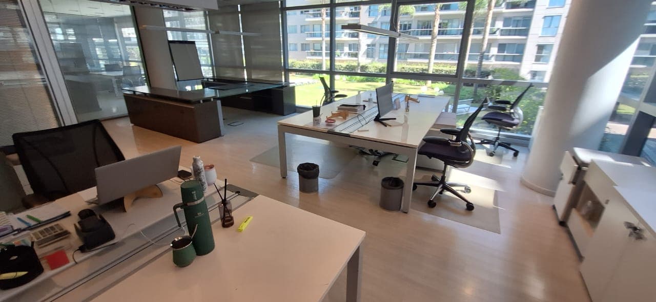 FURNISHED CORPORATE OFFICE FOR SALE WITH 2 PARKING SPACES - PUERTO MADERO
