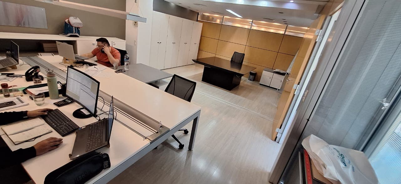 FURNISHED CORPORATE OFFICE FOR SALE WITH 2 PARKING SPACES - PUERTO MADERO