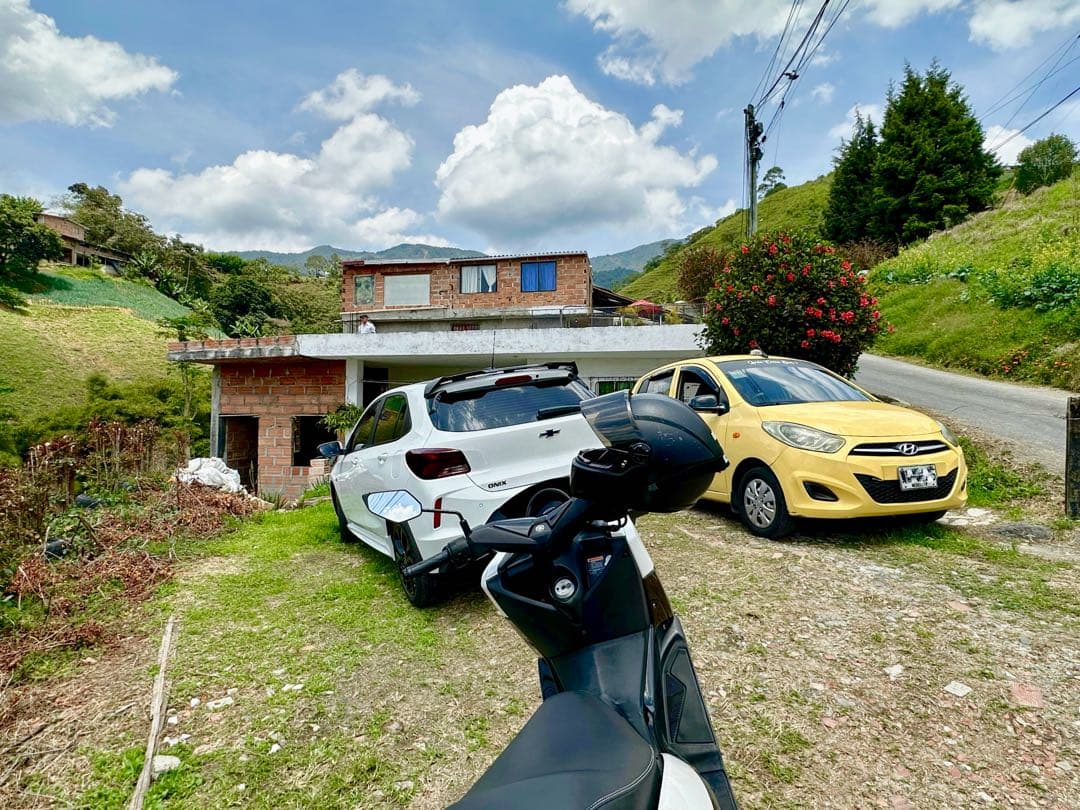 House with Lot for Sale in the San Cristóbal Area, Medellín - La Palma Village