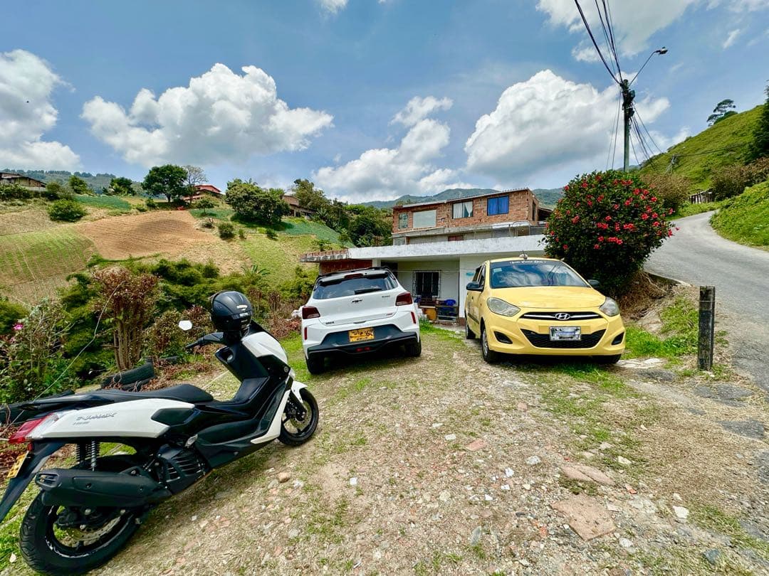 House with Lot for Sale in the San Cristóbal Area, Medellín - La Palma Village