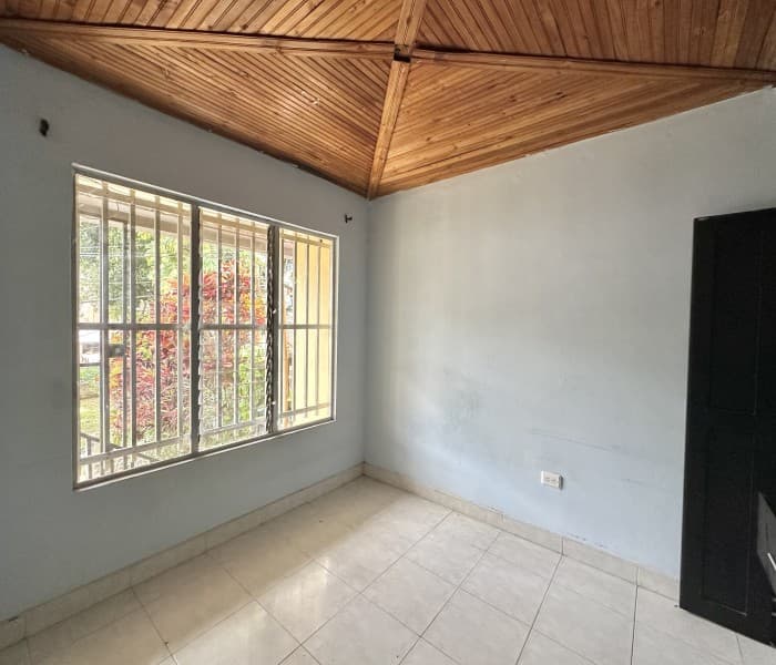 Duplex House for Sale in the Niquia Los Angeles Neighborhood, Bello—Near the Comfenalco Library