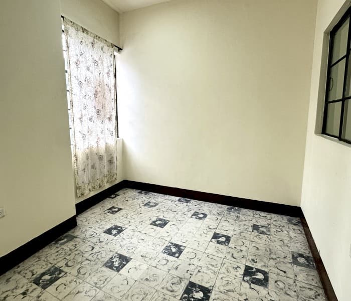 Local House, Second Floor, Duplex for Sale in the Jesús Nazareno-Medellín Chagualo Area, Near Aventura Shopping Center