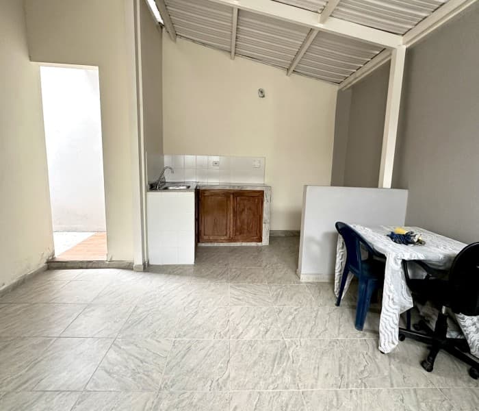 Local House, Second Floor, Duplex for Sale in the Jesús Nazareno-Medellín Chagualo Area, Near Aventura Shopping Center
