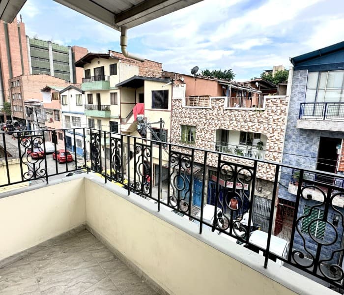Local House, Second Floor, Duplex for Sale in the Jesús Nazareno-Medellín Chagualo Area, Near Aventura Shopping Center