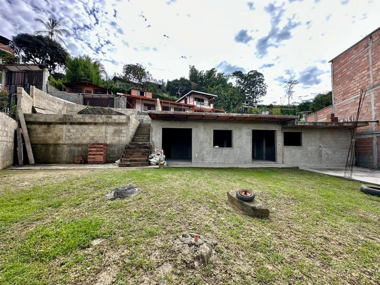 Gray House Under Construction with Lot for Sale in Girardota, El Totumo Neighborhood