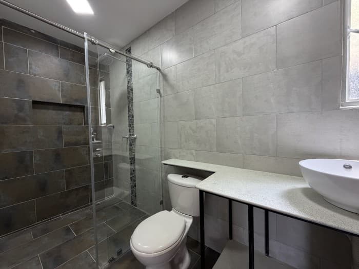 COUNTRY HOUSE IN A SUBDIVISION IN COPACABANA