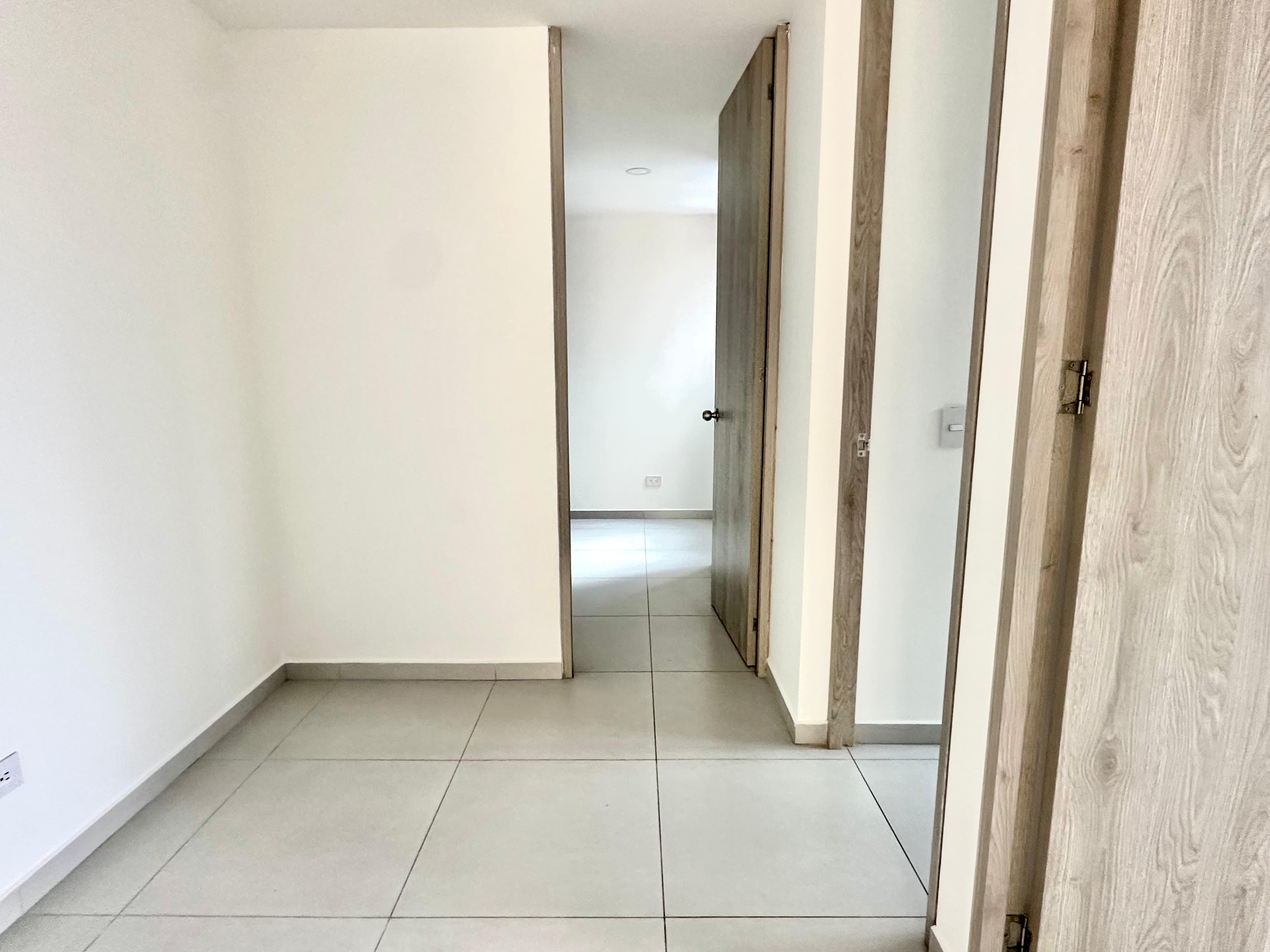 Apartment for Sale in Medellín, San Diego Poblado Neighborhood, Metropolitan Apartments