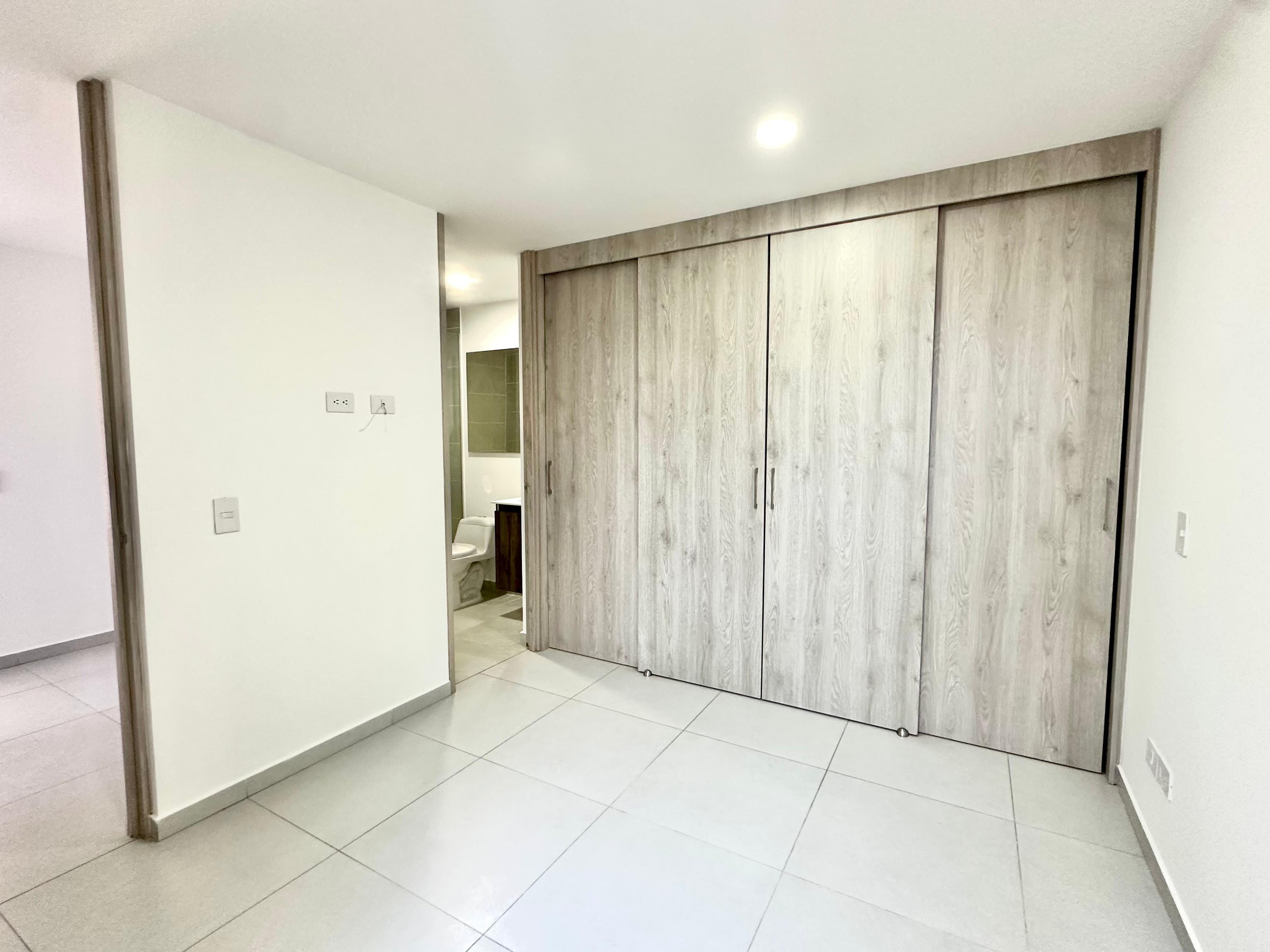 Apartment for Sale in Medellín, San Diego Poblado Neighborhood, Metropolitan Apartments