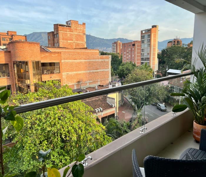 Apartment for Sale in Medellín's Laureles Neighborhood, Airbnb License