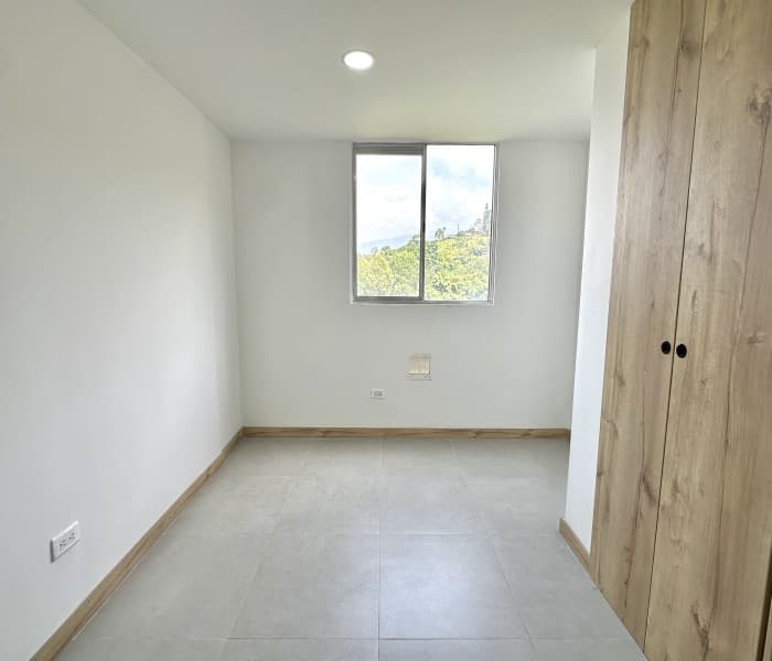 Apartment for Sale in the Las Lomitas Neighborhood, Sabaneta—Monteflor Acacia Complex
