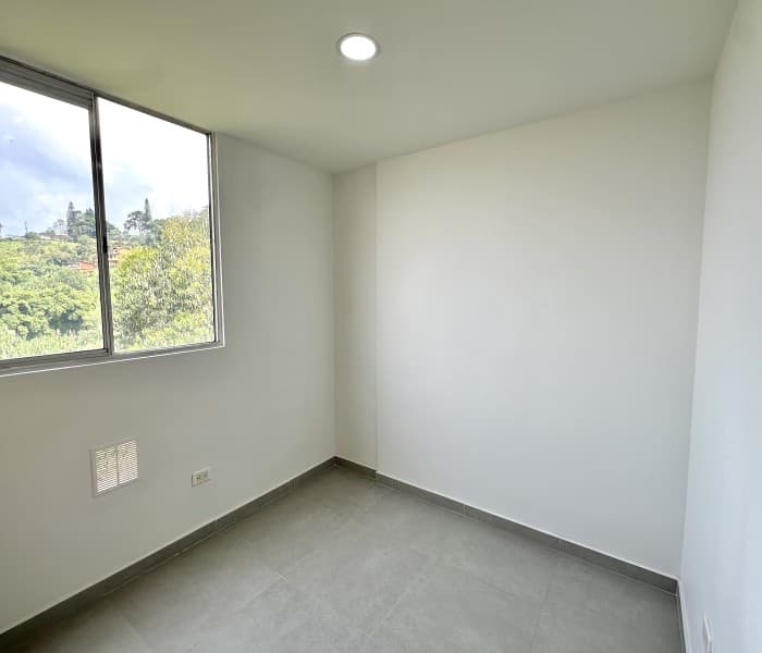 Apartment for Sale in the Las Lomitas Neighborhood, Sabaneta—Monteflor Acacia Complex