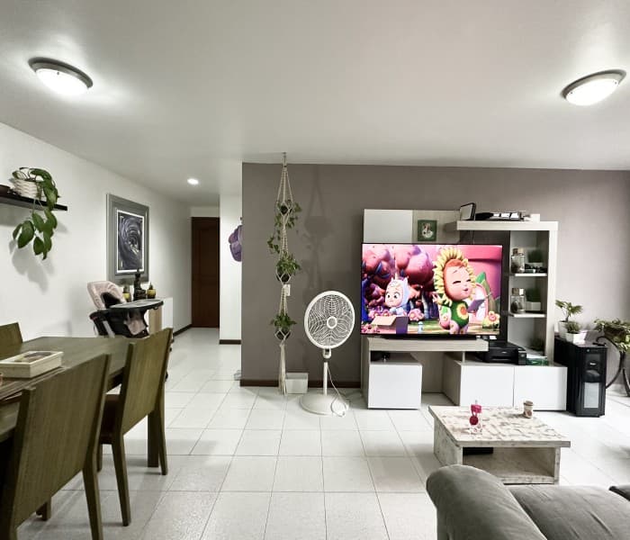 Apartment for Sale in the Loma de San Julian Neighborhood, El Poblado, Medellín