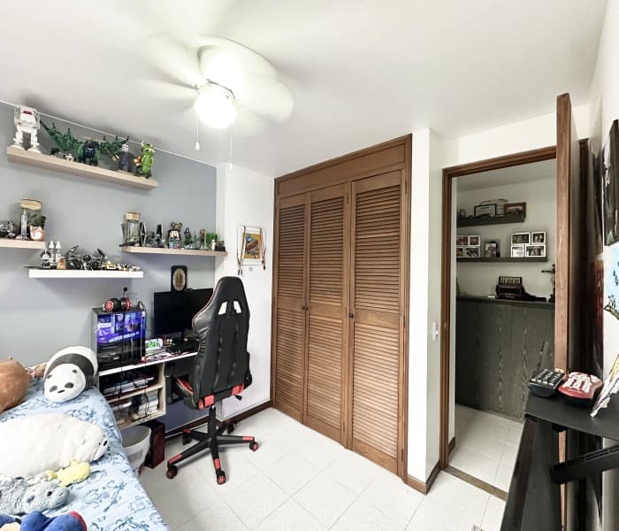 Apartment for Sale in the Loma de San Julian Neighborhood, El Poblado, Medellín