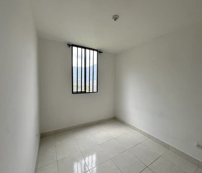 Apartment for Rent in the Serramonte Area, Bello—Serranova Open-Concept Unit