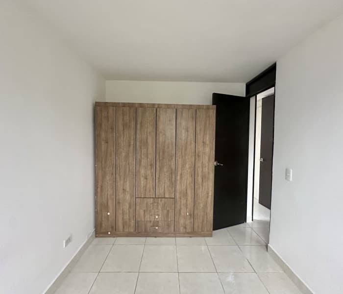 Apartment for Rent in the Serramonte Area, Bello—Serranova Open-Concept Unit