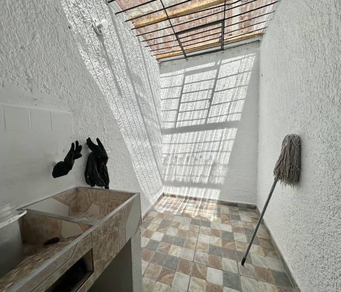 Second-Floor House for Rent in the Belén Neighborhood of San Bernardo, Medellín
