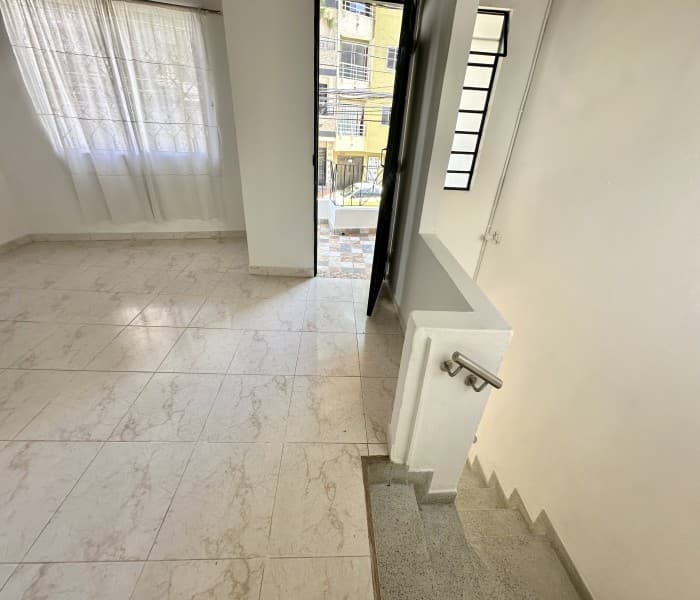 Second-Floor House for Rent in the Belén Neighborhood of San Bernardo, Medellín