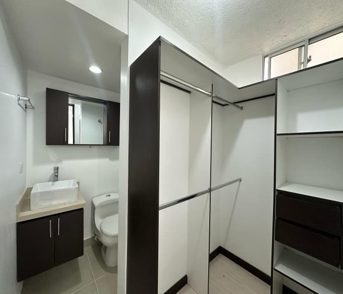 Apartment for Rent, Sabaneta Area, Valparaíso Complex