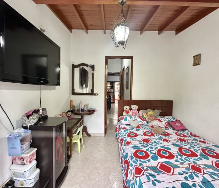 House for Sale in the La Gran Avenida Neighborhood, Bello