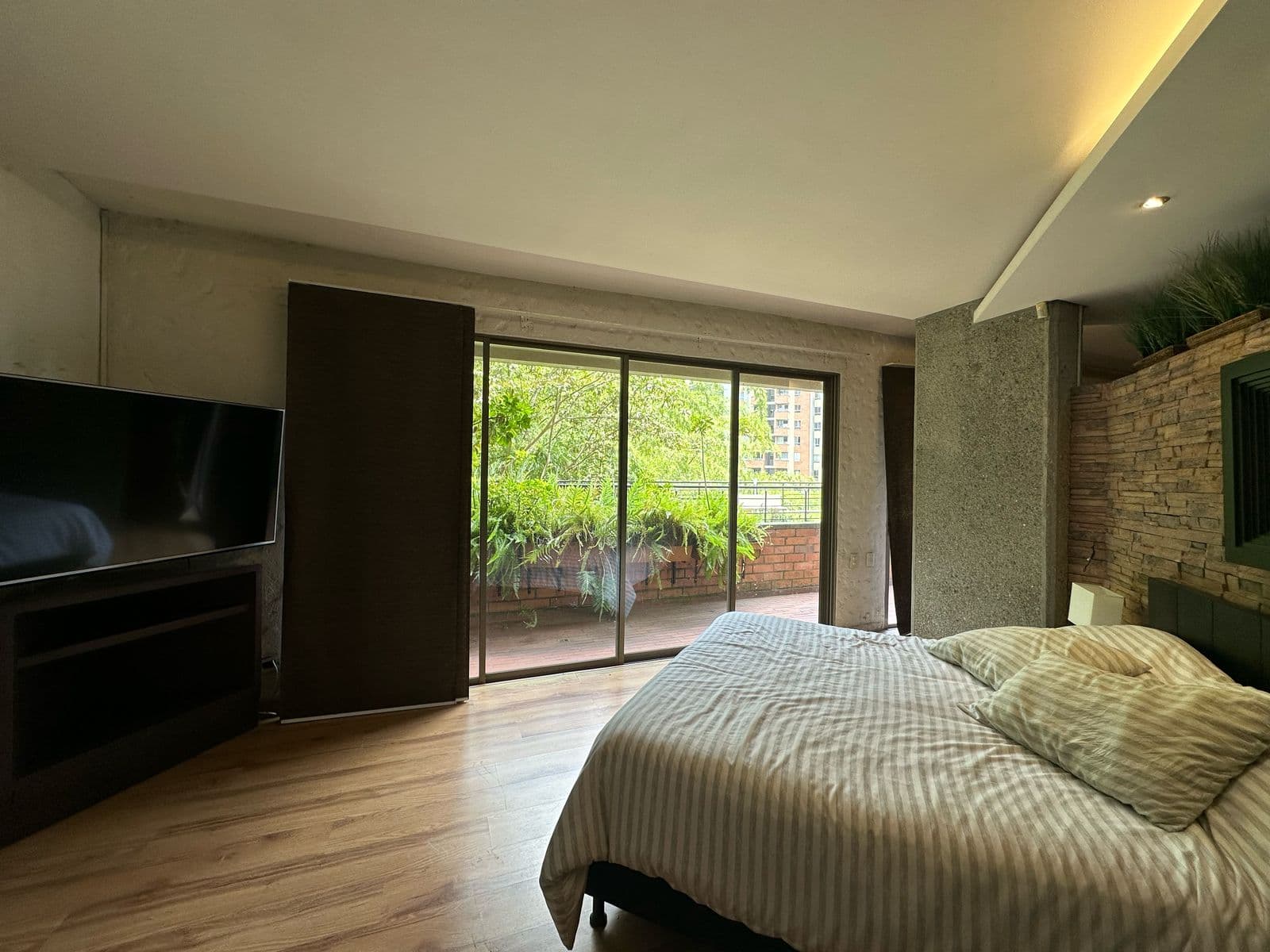 Studio Apartment for Sale, Loma del Encierro Area, Poblado—Cantizal Complex