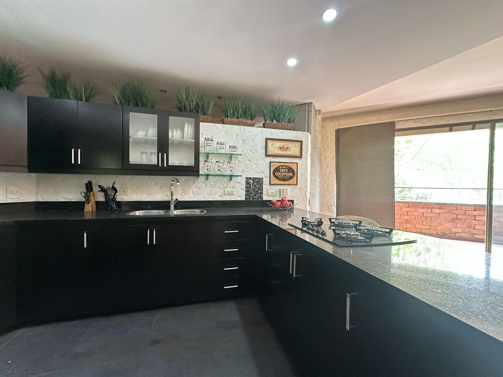 Studio Apartment for Sale, Loma del Encierro Area, Poblado—Cantizal Complex