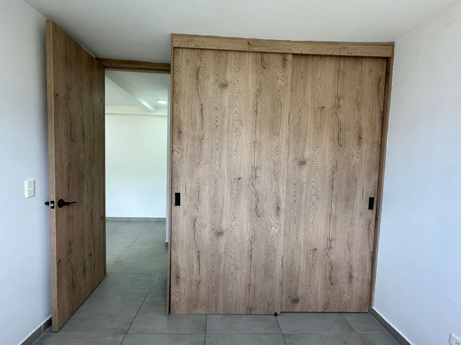 Apartment for Rent, Fabricato Neighborhood, Bello—Mediterranea Complex