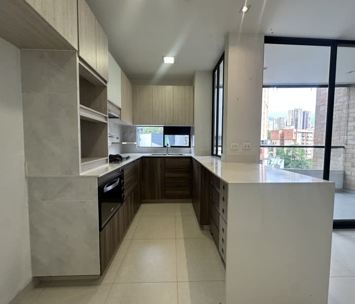 Apartment for Rent, Castropol Area, Poblado—Brassia Complex