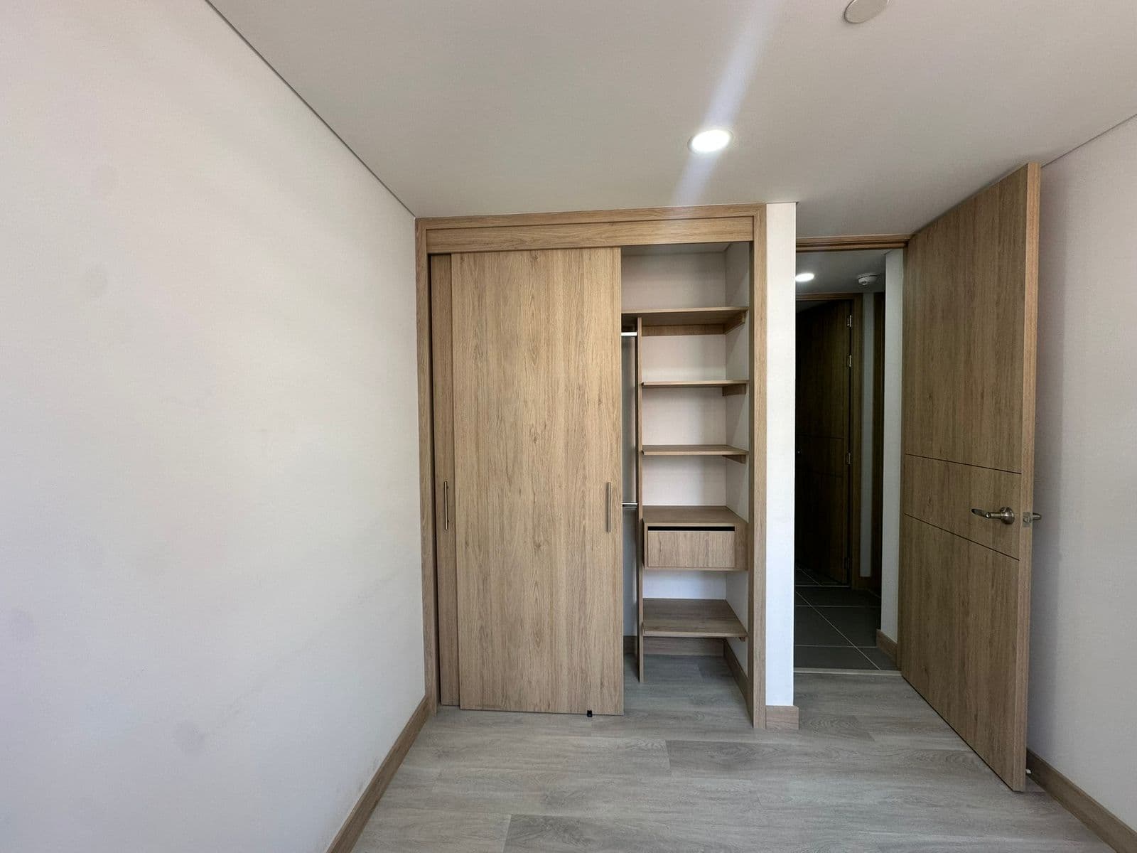 Apartment for Rent, La Abadia Neighborhood, Envigado—Rosset 3 Complex