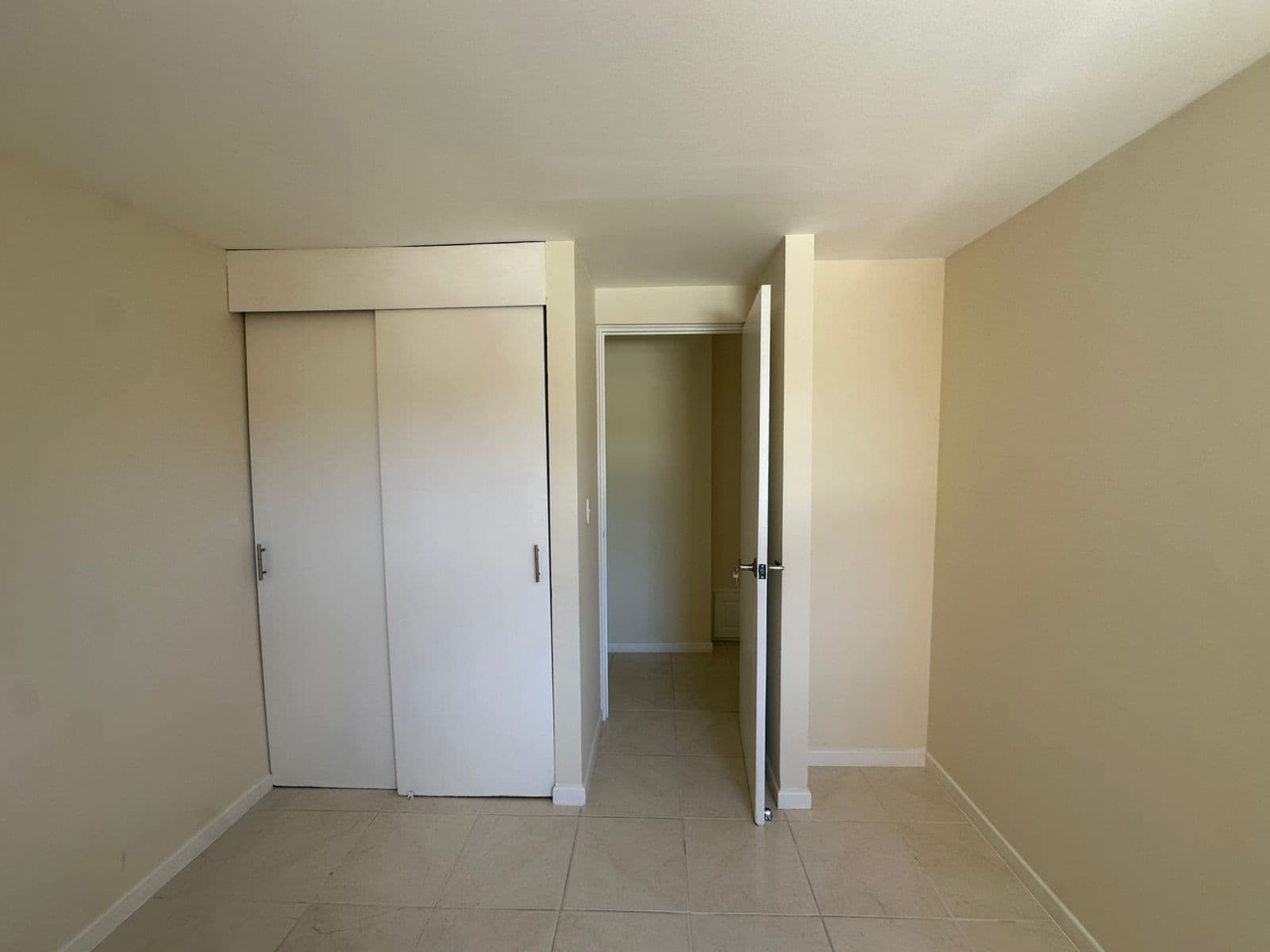 Apartment for Rent, Floresta Neighborhood, Laureles—El Campano Complex