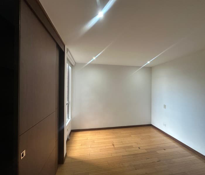 Apartment for Rent, Ciudad del Río Area, Poblado—Parque Central Complex