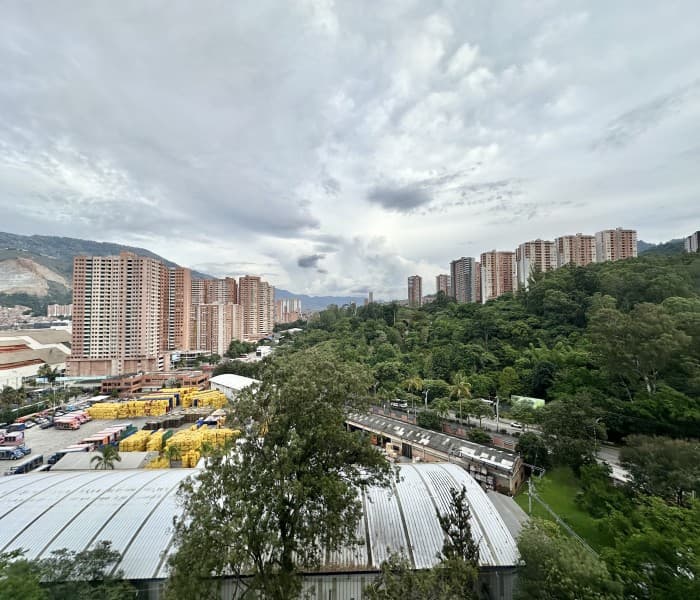 Apartment for Sale in the Fabricato Neighborhood, Bello—Distrito Plaza Complex (Under Construction)