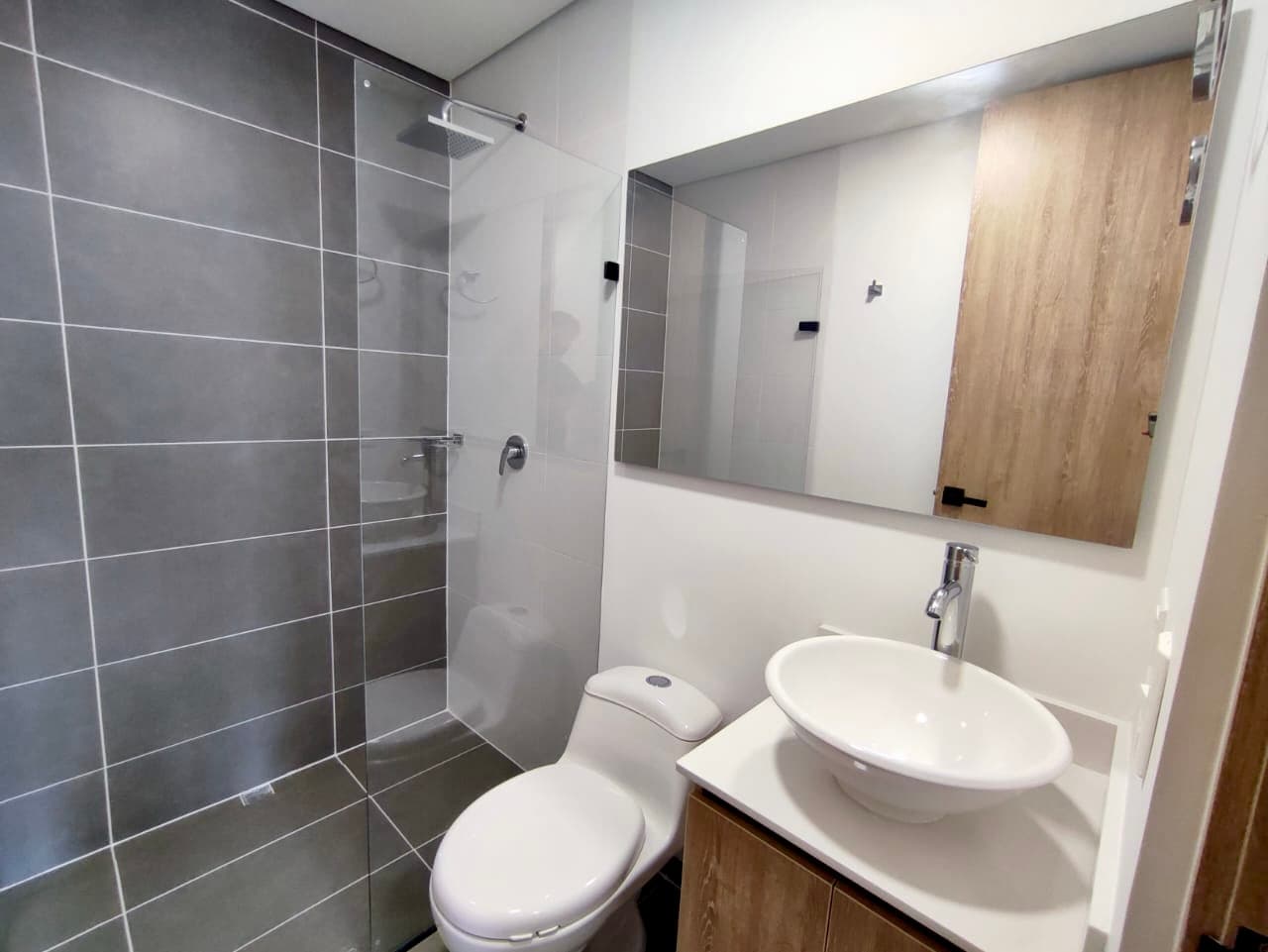 Apartment for Rent in the Las Orquideas Neighborhood, Envigado—Kardinal 42 Unit