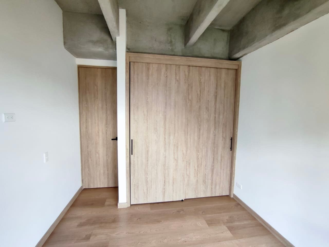 Apartment for Rent in the Las Orquideas Neighborhood, Envigado—Kardinal 42 Unit