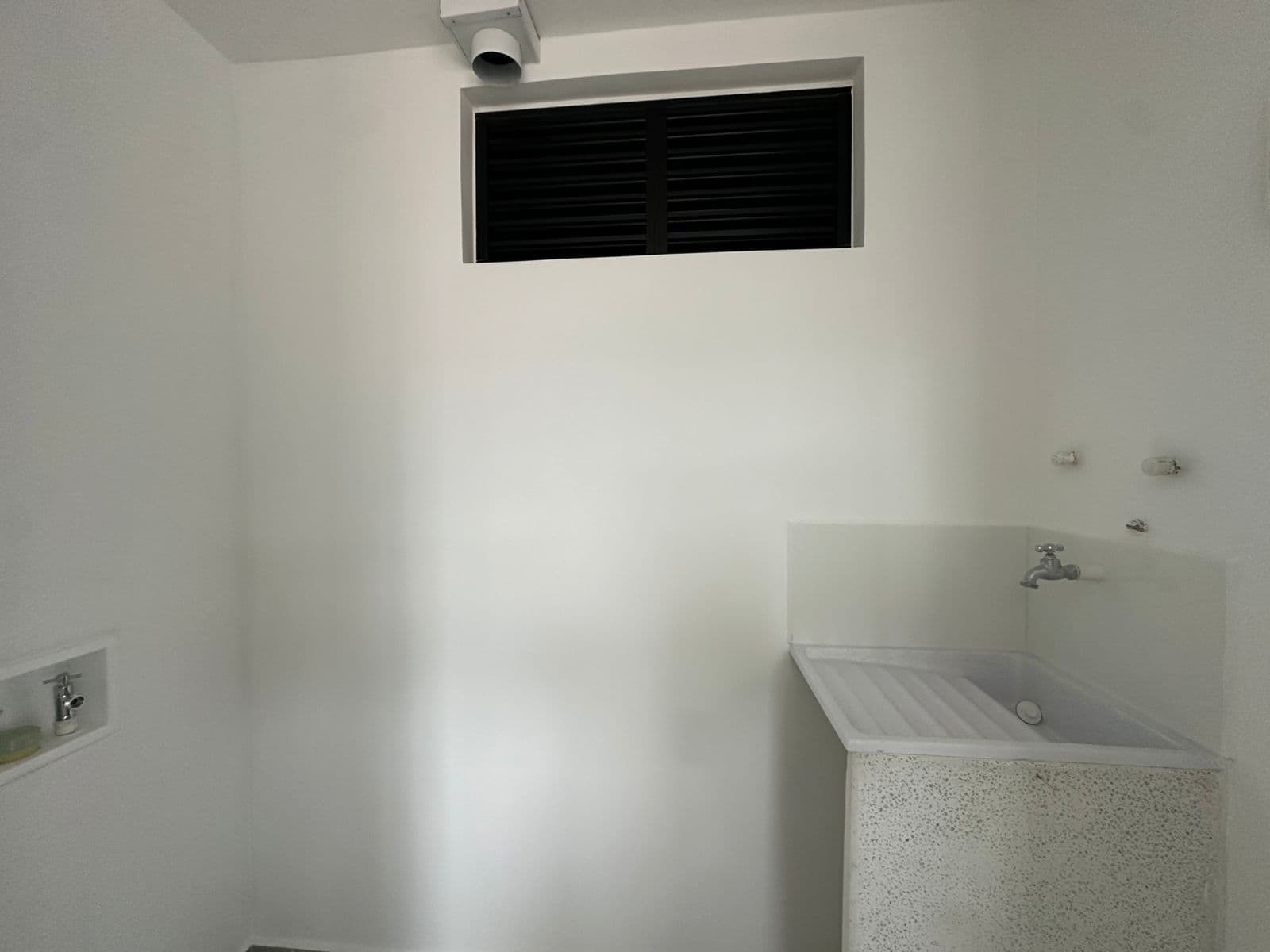 Studio Apartment for Rent, Fabricato Neighborhood, Bello—Aki Apartments Complex