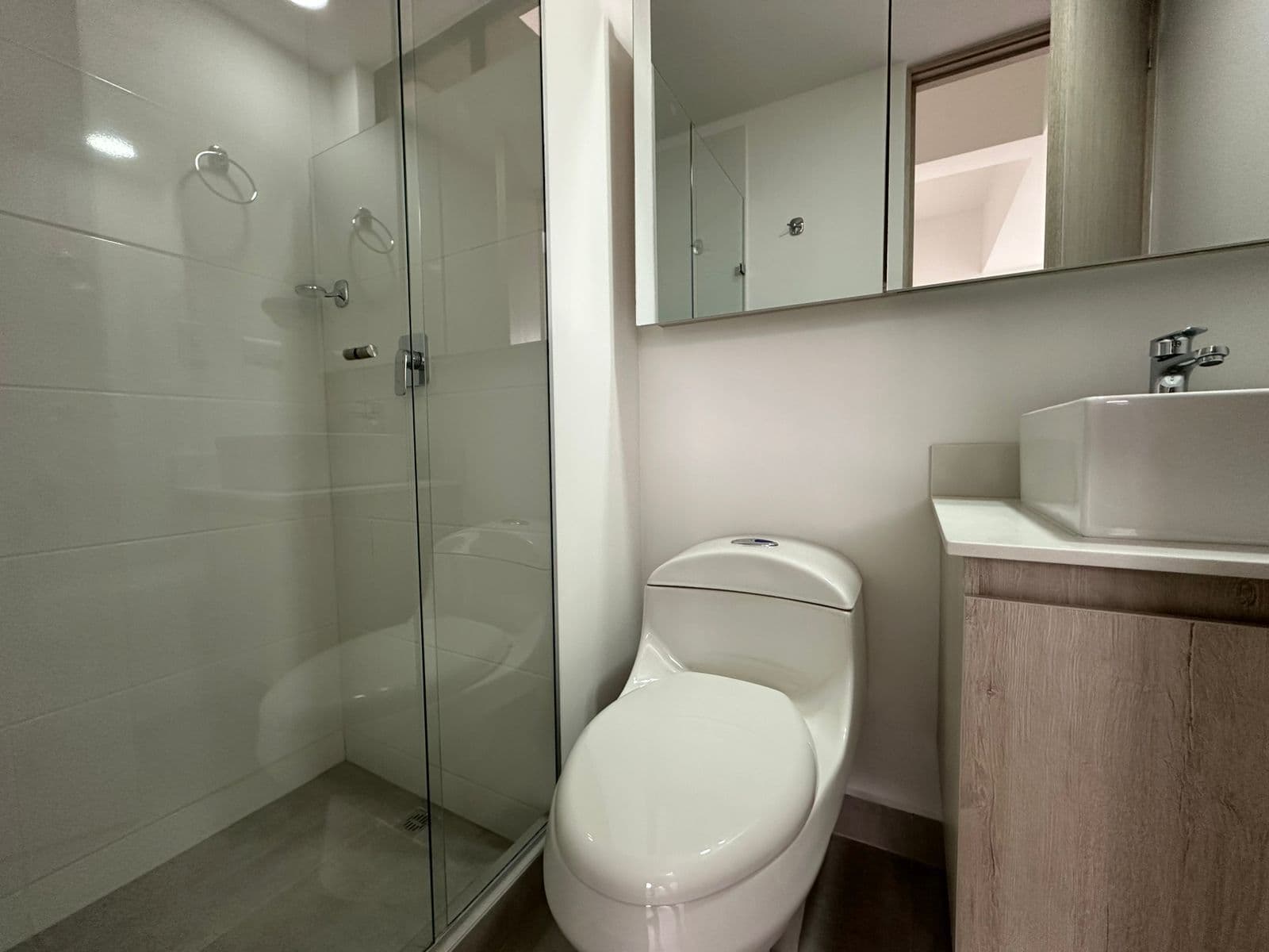 Studio Apartment for Rent, Fabricato Neighborhood, Bello—Aki Apartments Complex