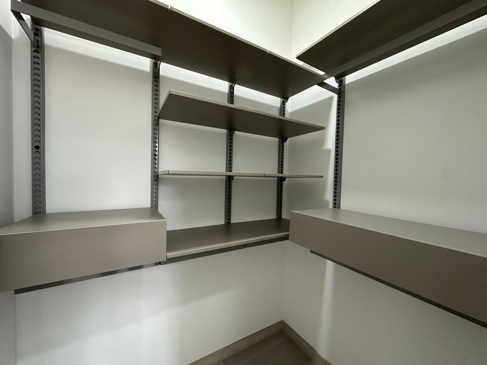 Studio Apartment for Rent, Fabricato Neighborhood, Bello—Aki Apartments Complex