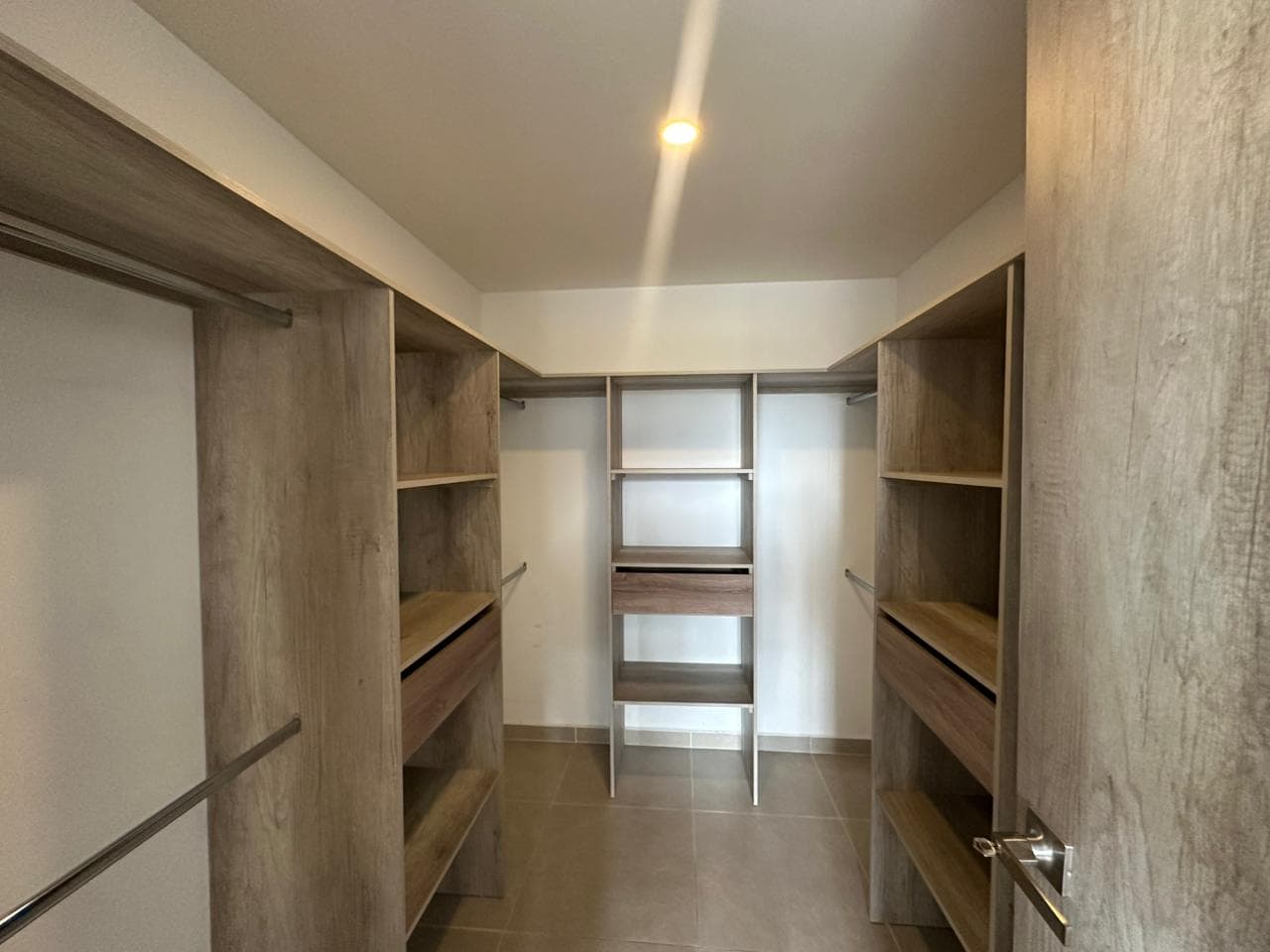Apartment for Sale, Ciudad del Río Area, Poblado—Bosque del Río Complex