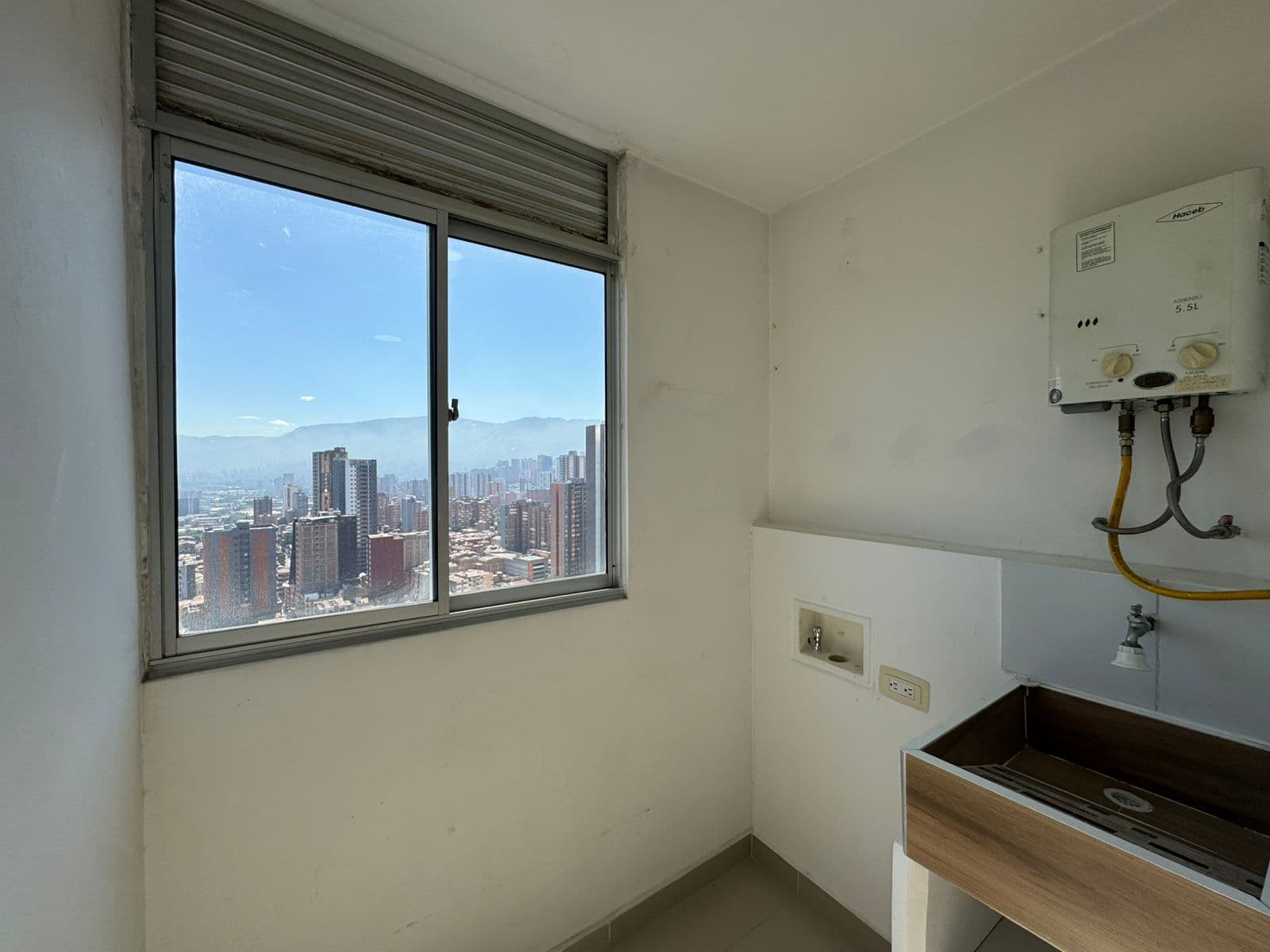 Apartment for Sale, Sabaneta Area—Valparaiso Complex