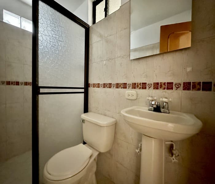 Third-Floor Apartment for Rent in the Simon Bolivar Neighborhood, Copacabana