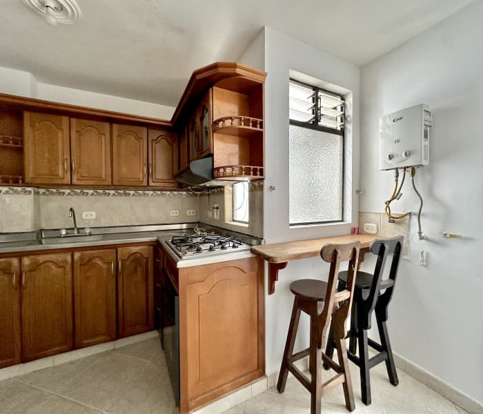 Third-Floor Apartment for Rent in the Simon Bolivar Neighborhood, Copacabana