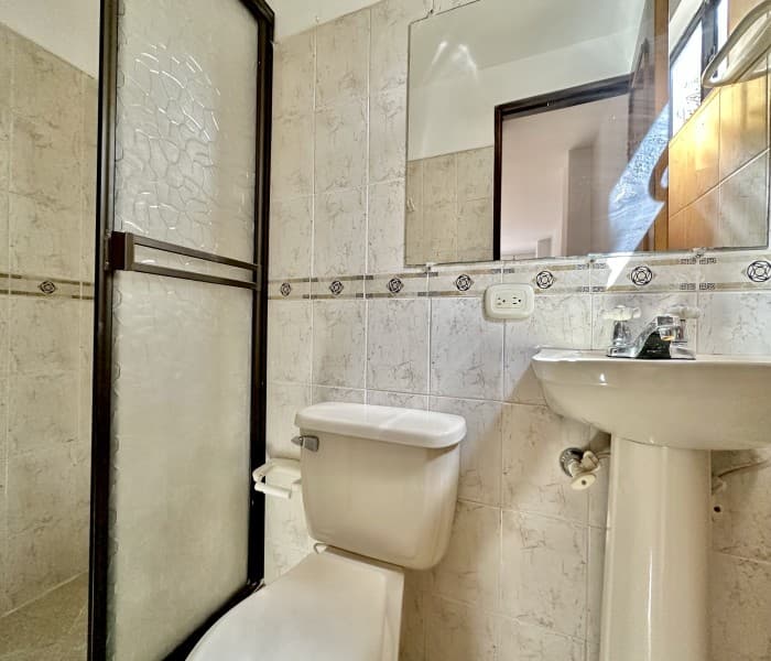 Third-Floor Apartment for Rent in the Simon Bolivar Neighborhood, Copacabana