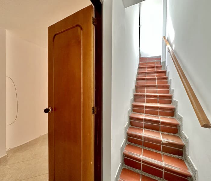 Third-Floor Apartment for Rent in the Simon Bolivar Neighborhood, Copacabana