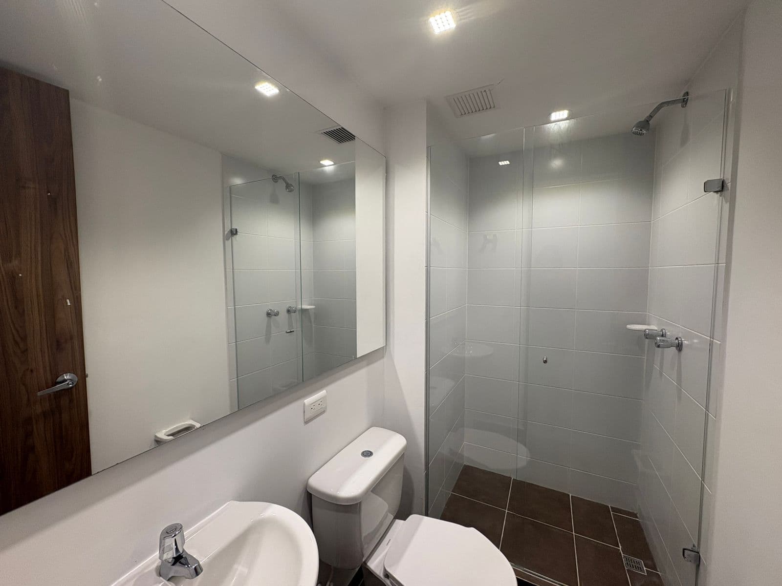 Apartment for Rent, Fabricato Area, Bello—Oceana Complex