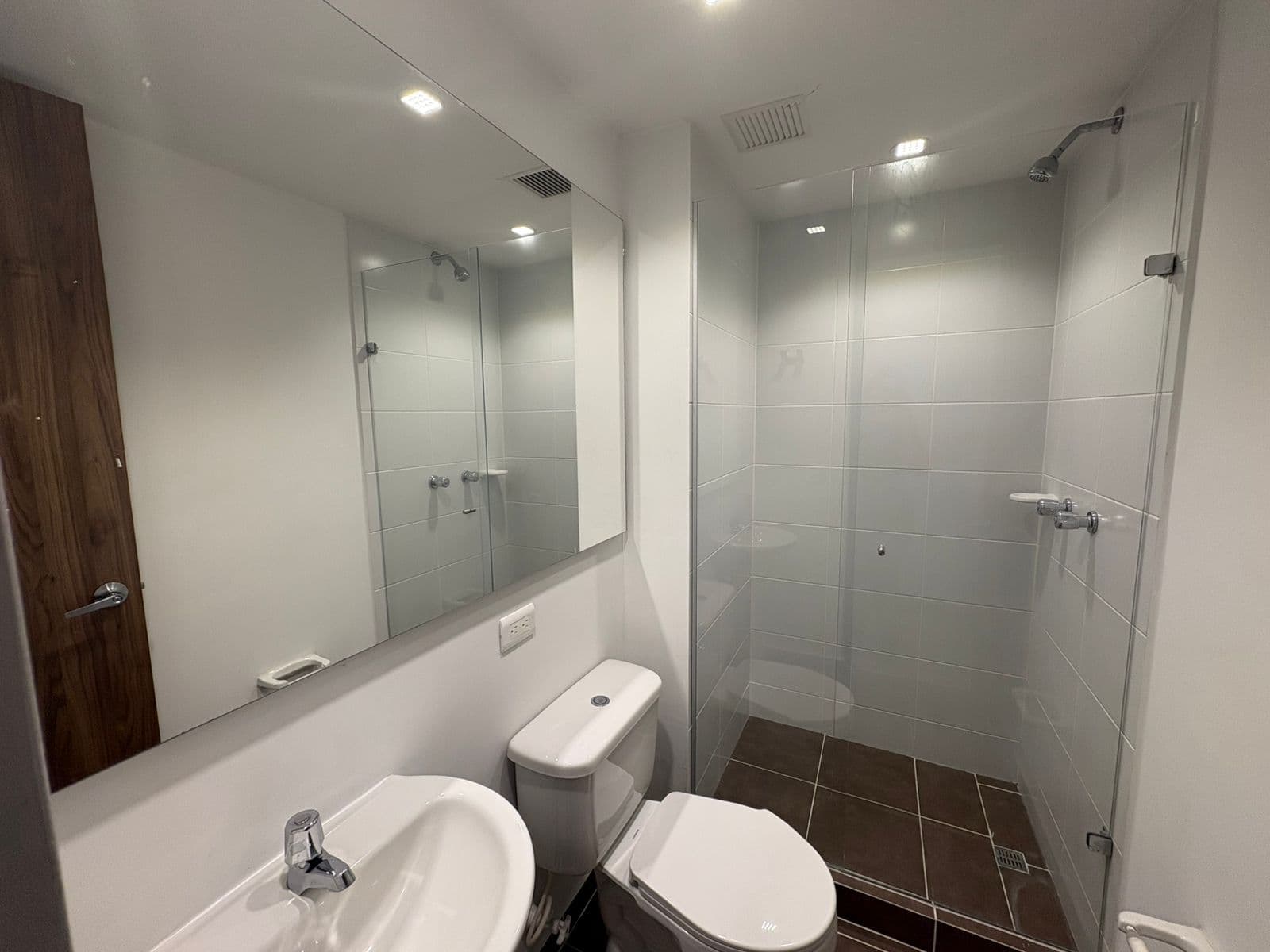 Apartment for Rent, Fabricato Area, Bello—Oceana Complex